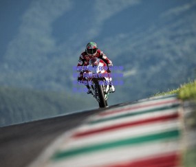 梅西表情包化身评分神器？阿根廷教师创意教学引热议，谁想让偶像伤心呢