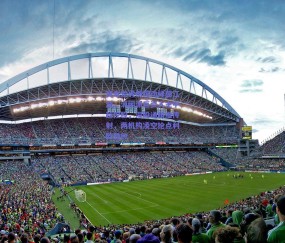 资本龙虎榜搅动绿茵江湖，消闲派巨资入主中超控股，深股通精准传射，两机构凌空抢点利欧股份